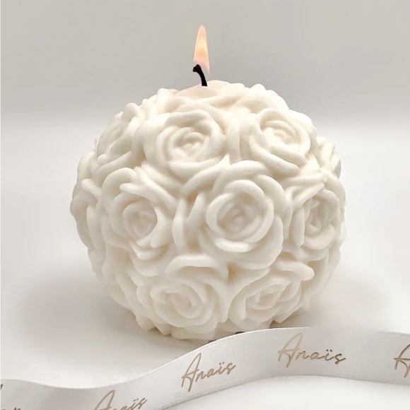 ANAÏS CANDLE FLOWER ROMANCE IN WHITE Rose Candle - Picture 2 of 2